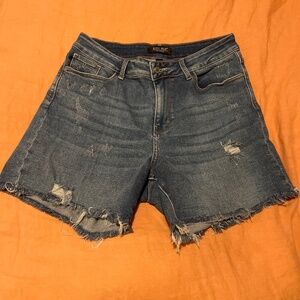 Judy Blue denim shorts
